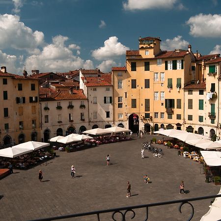 At Home Bed And Breakfast Lucca Exterior photo