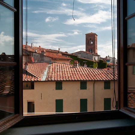 At Home Bed And Breakfast Lucca Exterior photo