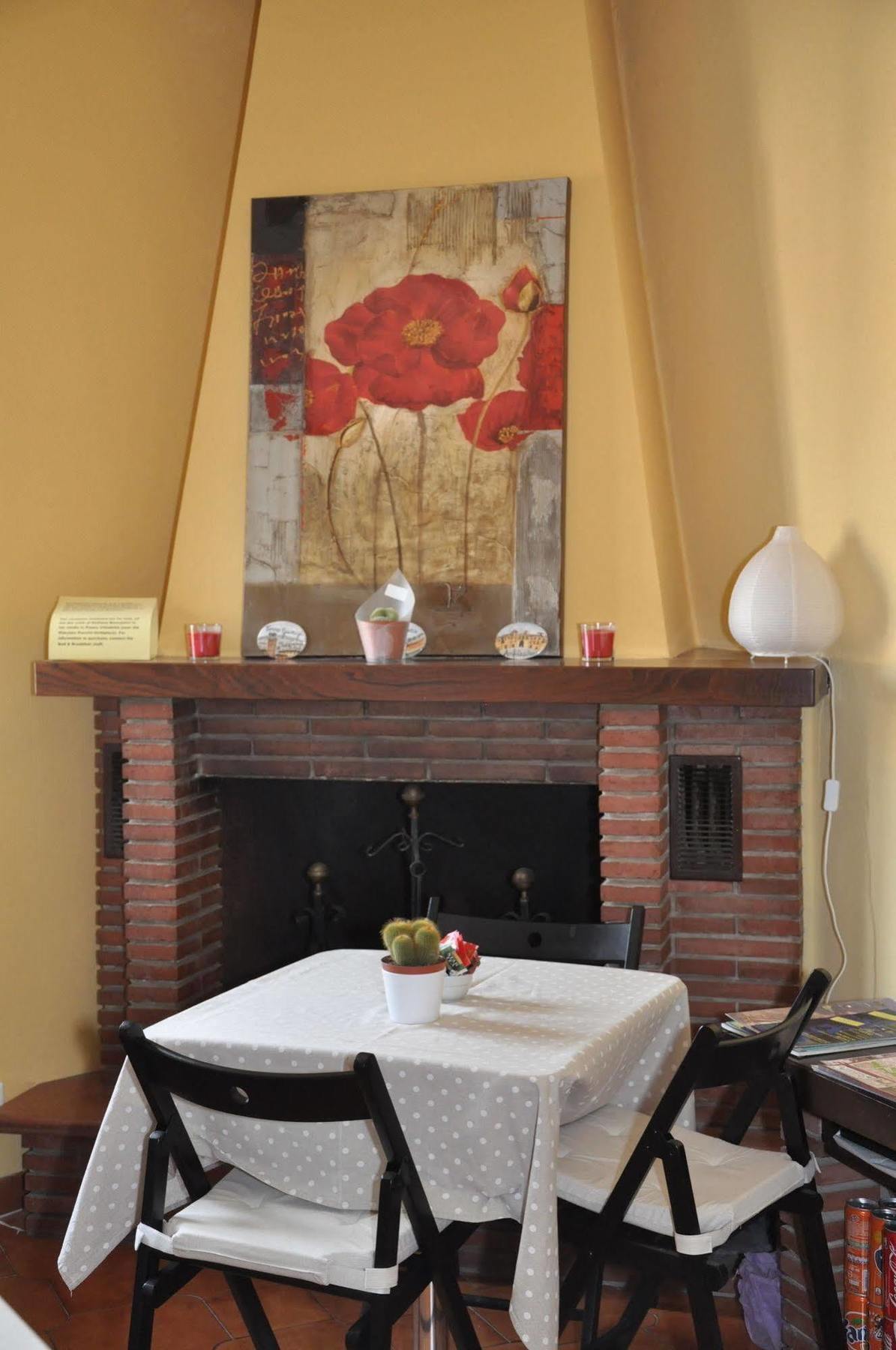 At Home Bed And Breakfast Lucca Exterior photo