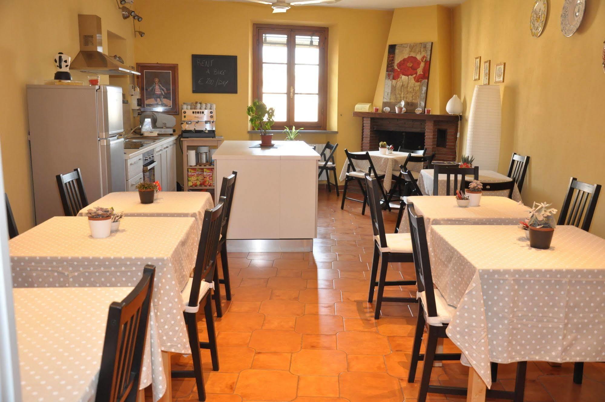 At Home Bed And Breakfast Lucca Exterior photo